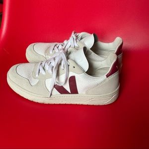 Veja V-10 Sneakers